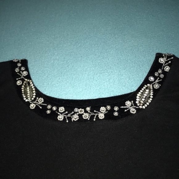 TIARA INTERNATIONAL jeweled details black long sleeve sweater NEW size L - Picture 2 of 7